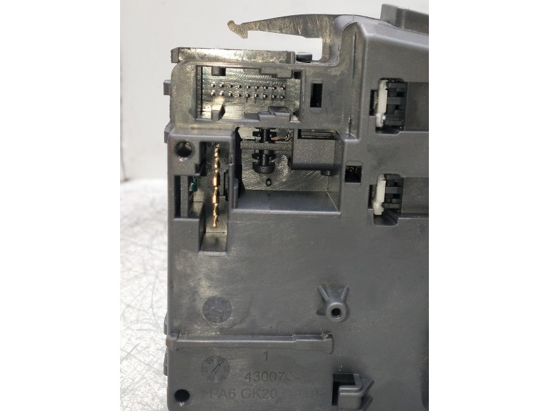 Recambio de mando limpia para renault clio iii referencia OEM IAM 88103009298 0199082821 