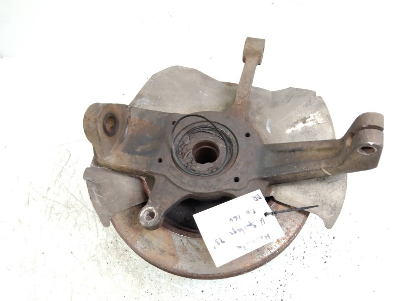Recambio de mangueta delantera derecha para kia sportage 2.0 16v cat referencia OEM IAM   