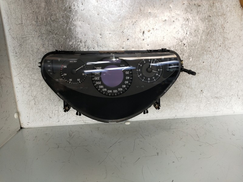 Recambio de cuadro instrumentos para mercedes clase e (w211) berlina referencia OEM IAM 110080004013 A2115400411 