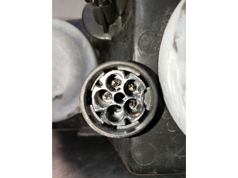 Recambio de faro derecho para opel vectra b berlina referencia OEM IAM   