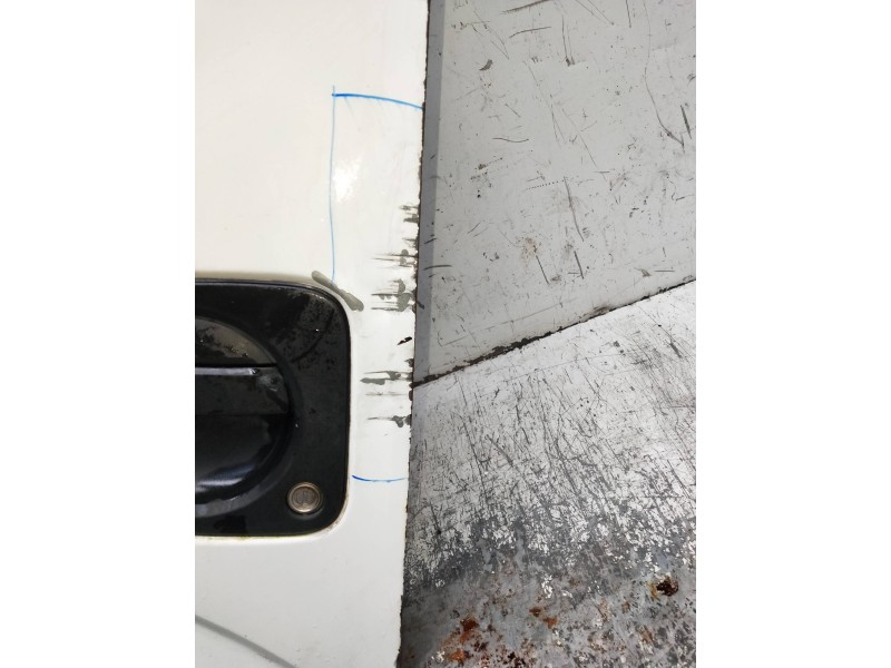 Recambio de puerta delantera izquierda para nissan cabstar 09.06 referencia OEM IAM   2P