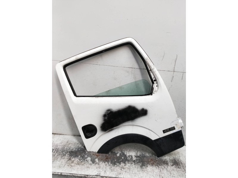 Recambio de puerta delantera derecha para nissan cabstar 09.06 referencia OEM IAM   2P