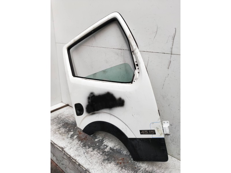 Recambio de puerta delantera derecha para nissan cabstar 09.06 referencia OEM IAM   2P