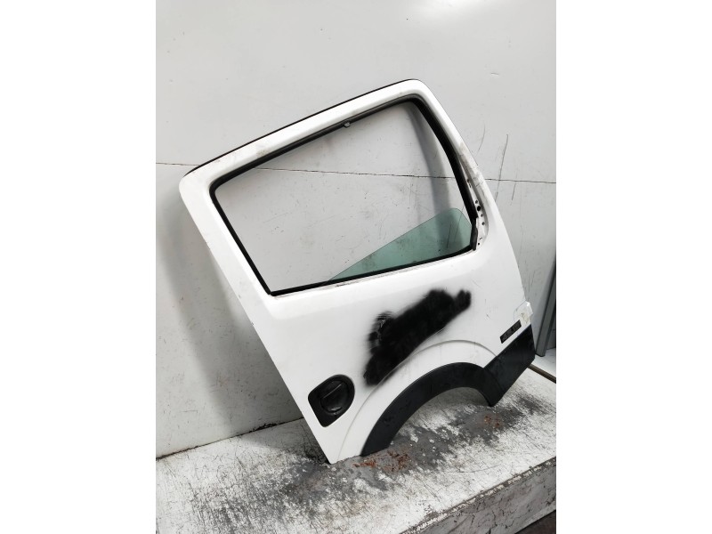 Recambio de puerta delantera derecha para nissan cabstar 09.06 referencia OEM IAM   2P