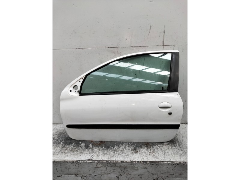 Recambio de puerta delantera izquierda para peugeot 206 berlina referencia OEM IAM   3P