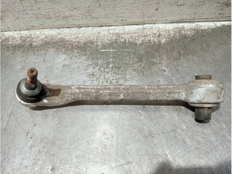 Recambio de brazo suspension superior delantero derecho para bmw serie 1 berlina (e81/e87) referencia OEM IAM 31126763700R  