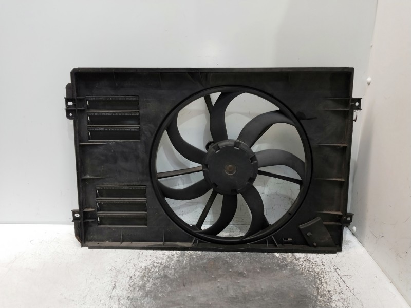 Recambio de electroventilador para volkswagen golf vi (5k1) referencia OEM IAM 1K0121207BA 1K0121205AC 2326011606