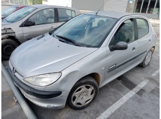 peugeot 206 berlina del año 2000