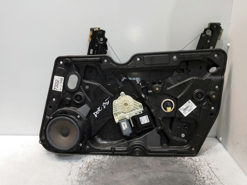 Recambio de elevalunas delantero derecho para volkswagen golf vi (5k1) referencia OEM IAM 5K0837756G 5K1837730P 5P