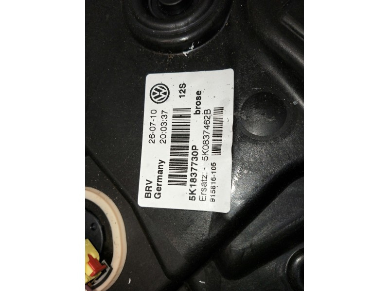 Recambio de elevalunas delantero derecho para volkswagen golf vi (5k1) referencia OEM IAM 5K0837756G 5K1837730P 5P