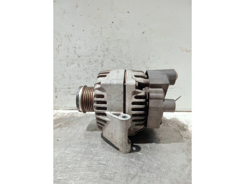 Recambio de alternador para suzuki swift berlina (mz) referencia OEM IAM 3140085E00000 2542861C TG9S021