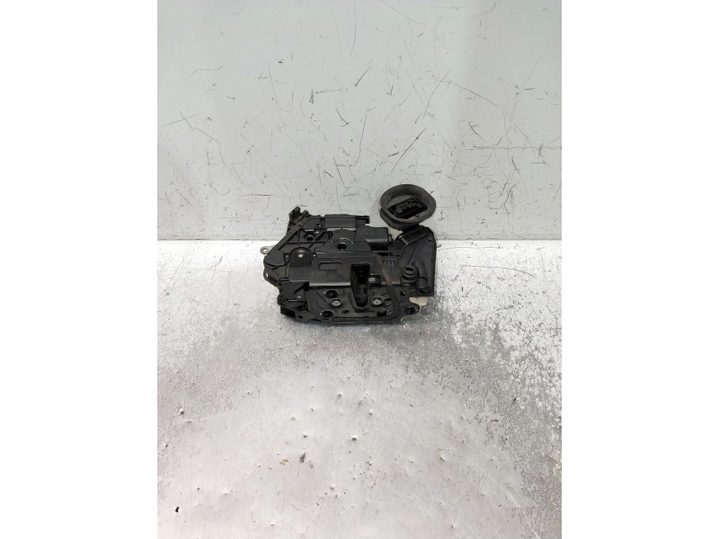 Recambio de motor cierre centralizado trasero derecho para volkswagen golf vi (5k1) referencia OEM IAM 5K4839016H  
