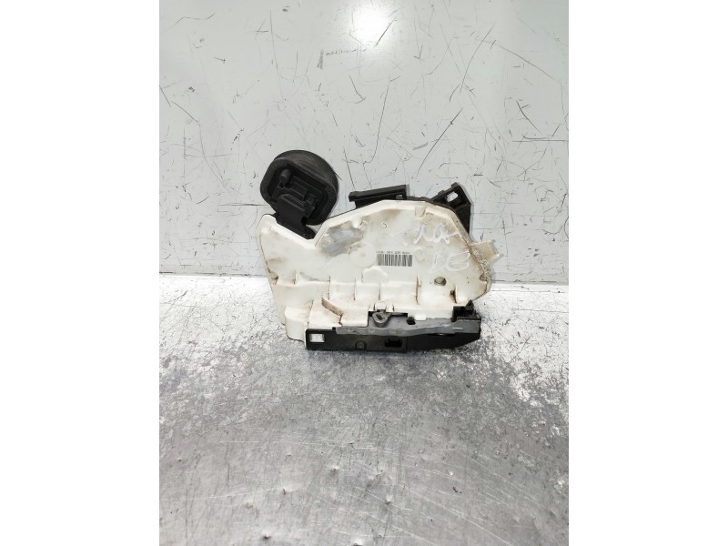 Recambio de motor cierre centralizado trasero derecho para volkswagen golf vi (5k1) referencia OEM IAM 5K4839016H  