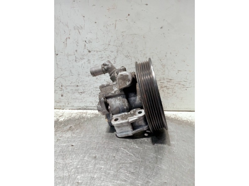 Recambio de bomba direccion para mercedes vito (w638) combi referencia OEM IAM A6042360010  
