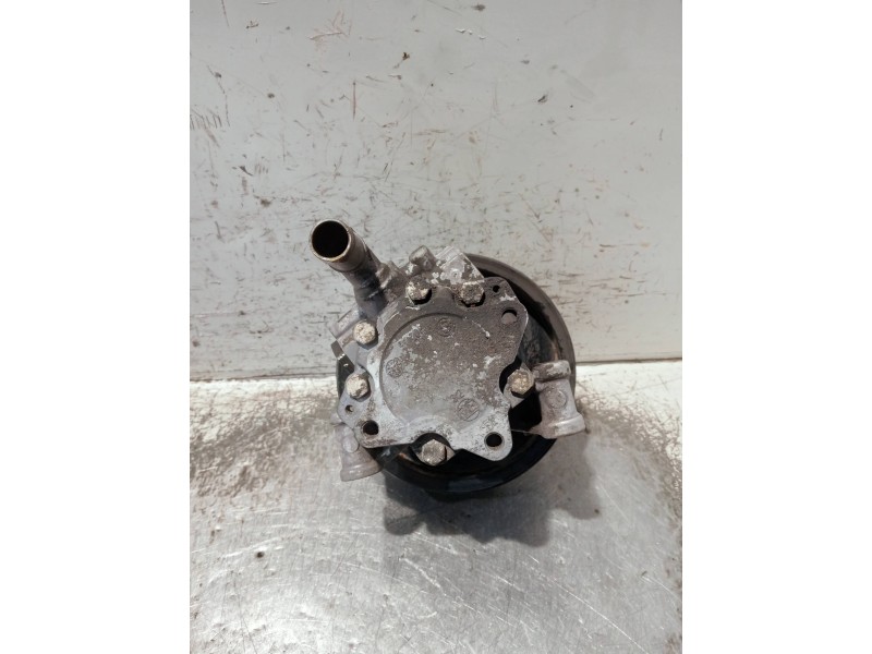 Recambio de bomba direccion para mercedes vito (w638) combi referencia OEM IAM A6042360010  