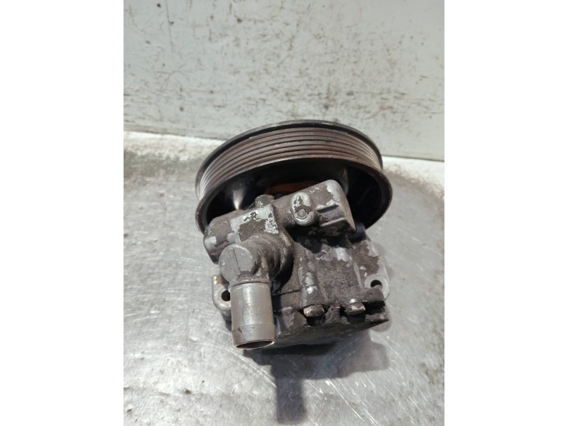 Recambio de bomba direccion para mercedes vito (w638) combi referencia OEM IAM A6042360010  