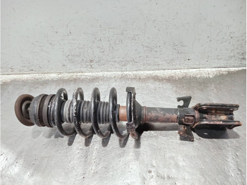 Recambio de amortiguador delantero izquierdo para mercedes vito (w638) combi referencia OEM IAM A6383200913  