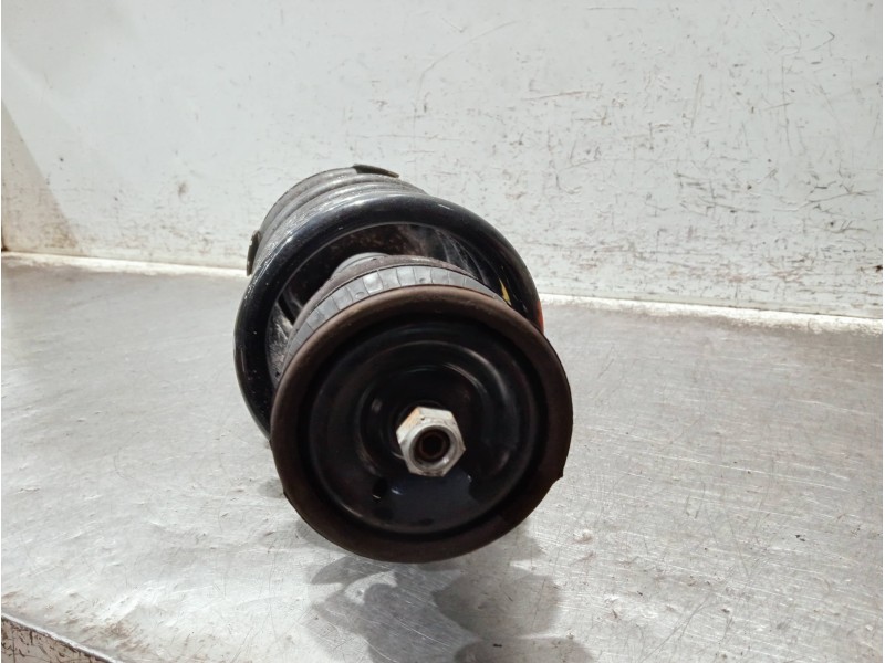 Recambio de amortiguador delantero izquierdo para mercedes vito (w638) combi referencia OEM IAM A6383200913  