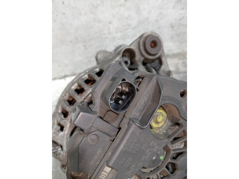 Recambio de alternador para volkswagen passat variant (3b6) referencia OEM IAM 0124515083 028903031 