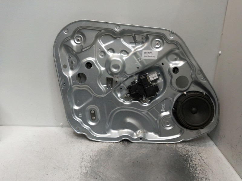 Recambio de elevalunas delantero izquierdo para hyundai ix20 referencia OEM IAM 824711K000 5602868. 0130822550 5P