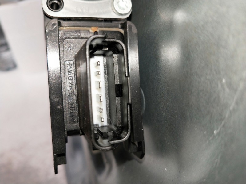 Recambio de elevalunas delantero izquierdo para hyundai ix20 referencia OEM IAM 824711K000 5602868. 0130822550 5P