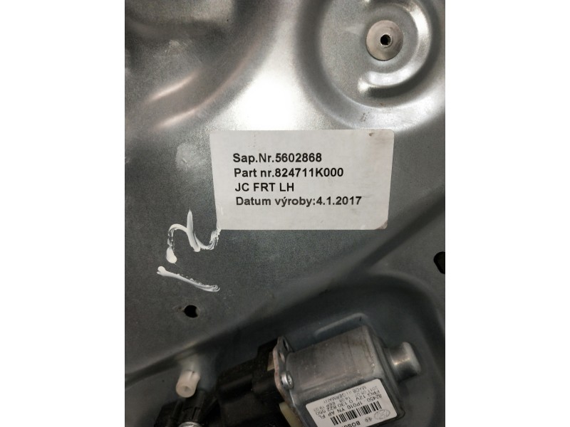 Recambio de elevalunas delantero izquierdo para hyundai ix20 referencia OEM IAM 824711K000 5602868. 0130822550 5P