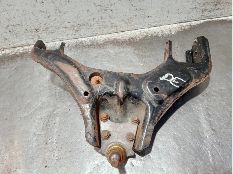 Recambio de brazo suspension inferior delantero derecho para isuzu trooper referencia OEM IAM   