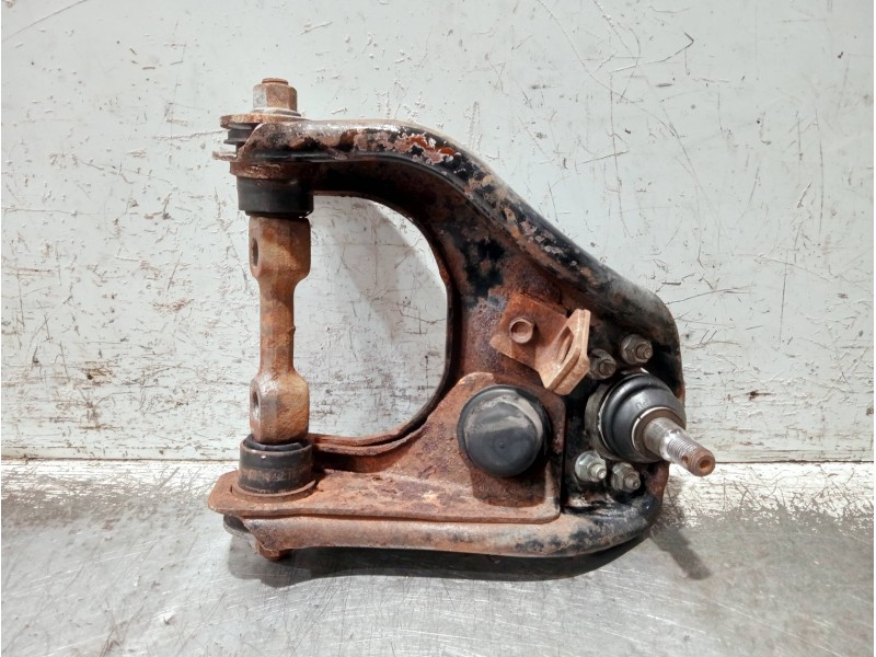 Recambio de brazo suspension superior delantero derecho para isuzu trooper referencia OEM IAM   