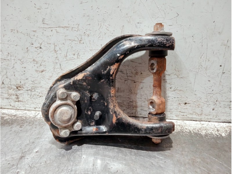 Recambio de brazo suspension superior delantero derecho para isuzu trooper referencia OEM IAM   