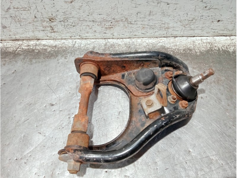 Recambio de brazo suspension superior delantero izquierdo para isuzu trooper referencia OEM IAM   