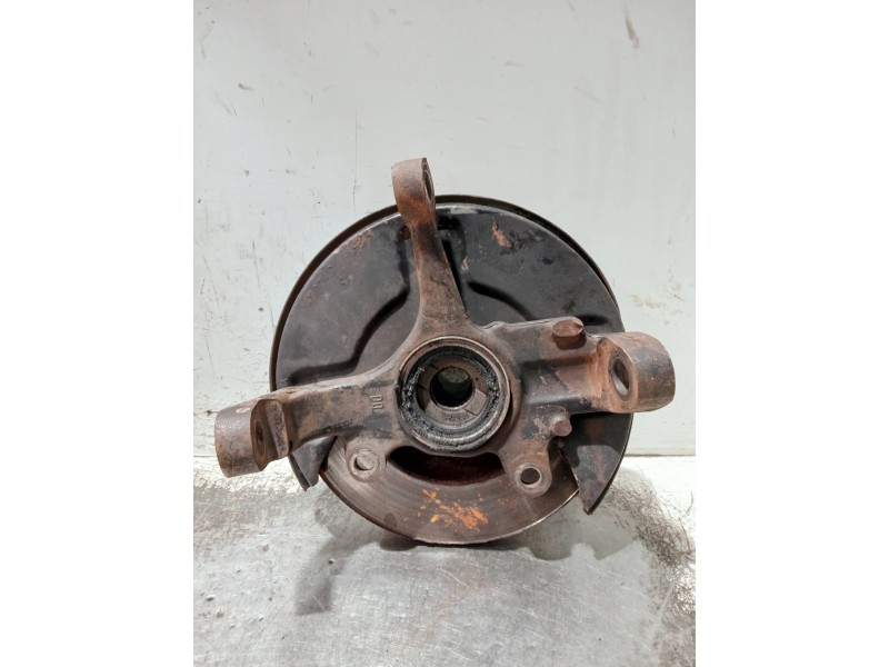 Recambio de mangueta delantera izquierda para isuzu trooper referencia OEM IAM   