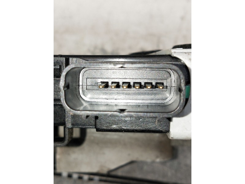 Recambio de motor cierre centralizado delantero izquierdo para hyundai ix20 referencia OEM IAM 813101K000  5P