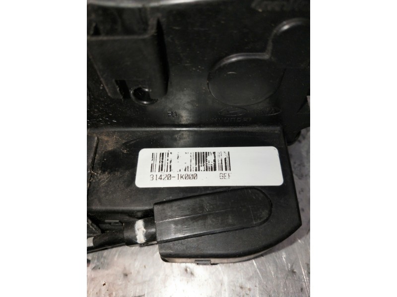 Recambio de motor cierre centralizado trasero derecho para hyundai ix20 referencia OEM IAM 314201K000  5P