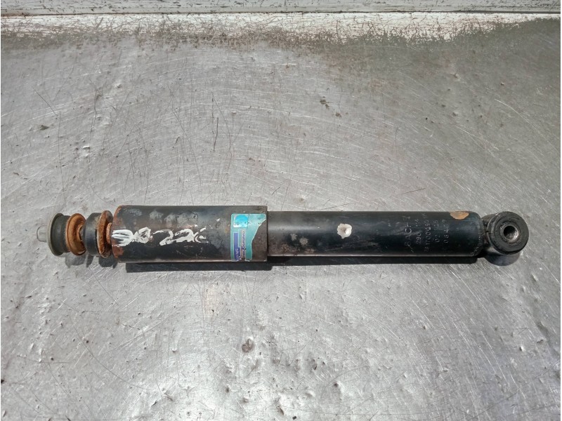 Recambio de amortiguador delantero derecho para isuzu trooper referencia OEM IAM 281700290114  