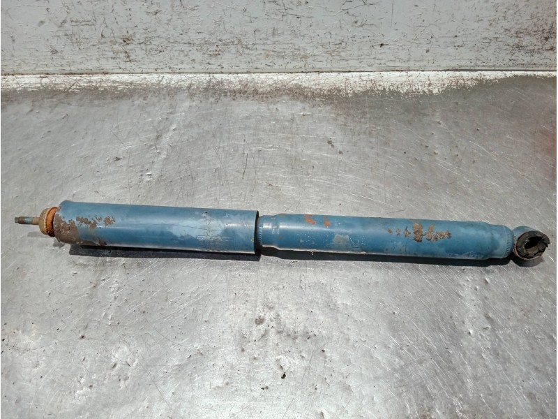 Recambio de amortiguador trasero derecho para isuzu trooper referencia OEM IAM 8944496641  