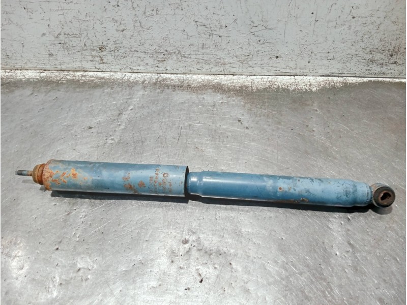 Recambio de amortiguador trasero derecho para isuzu trooper referencia OEM IAM 8944496641  