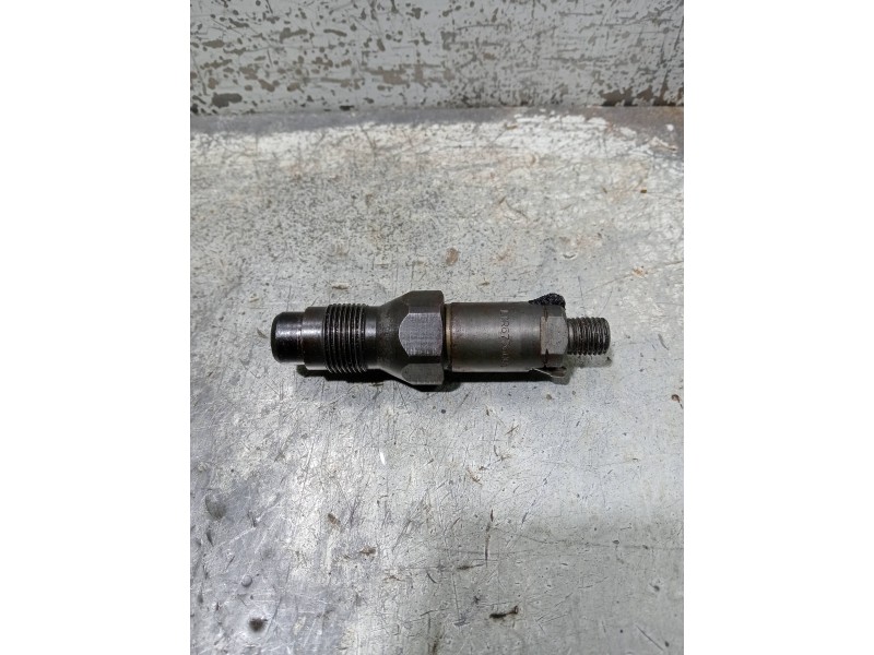 Recambio de inyector para citroen xsara berlina 1.9 d sx referencia OEM IAM LCR6736001  DELPHI