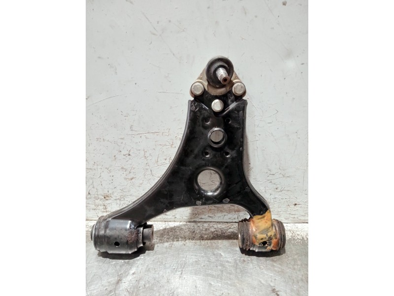 Recambio de brazo suspension inferior delantero derecho para mercedes clase b (w245) referencia OEM IAM A1693300407  