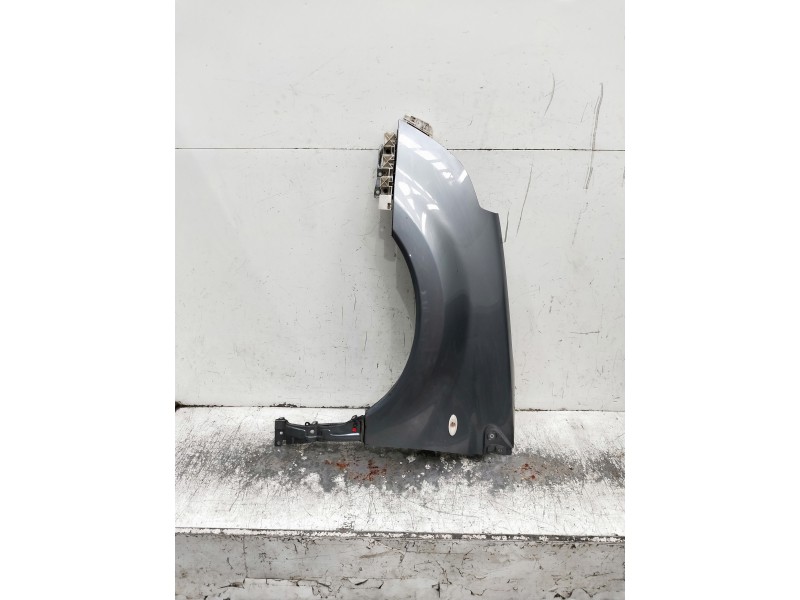 Recambio de aleta delantera izquierda para renault koleos referencia OEM IAM   