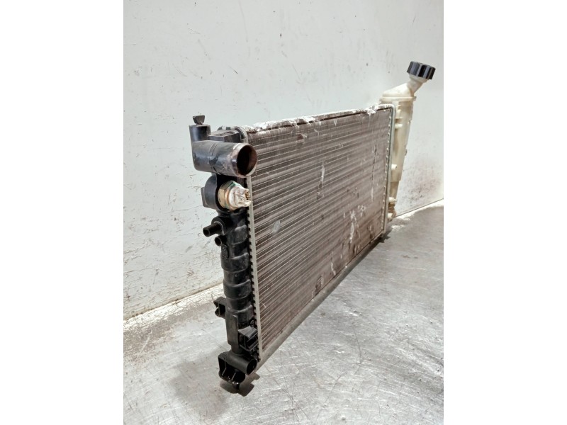 Recambio de radiador agua para citroen saxo referencia OEM IAM CR468000S 8MK376716471 