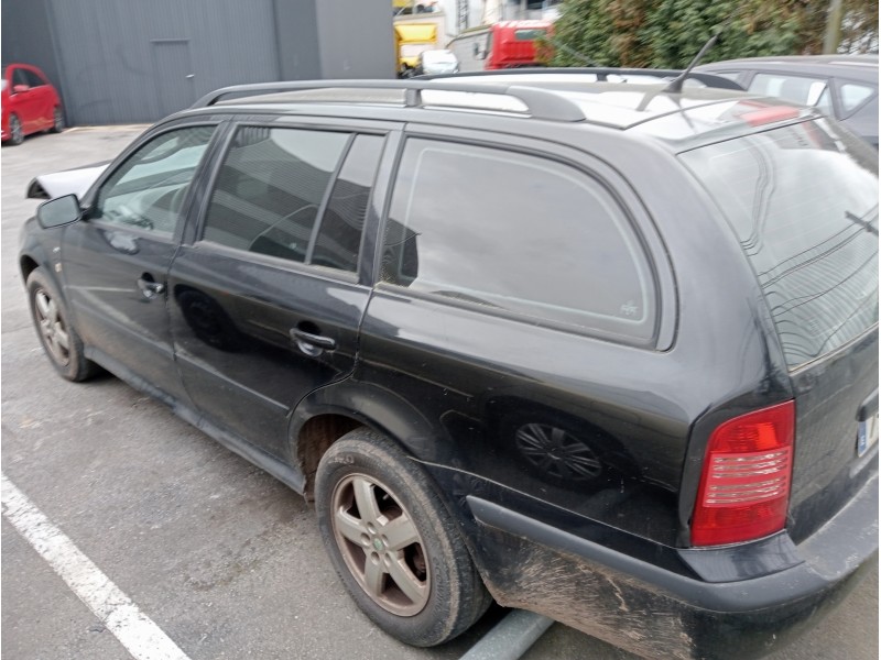 skoda octavia combi (1u5) del año 2002