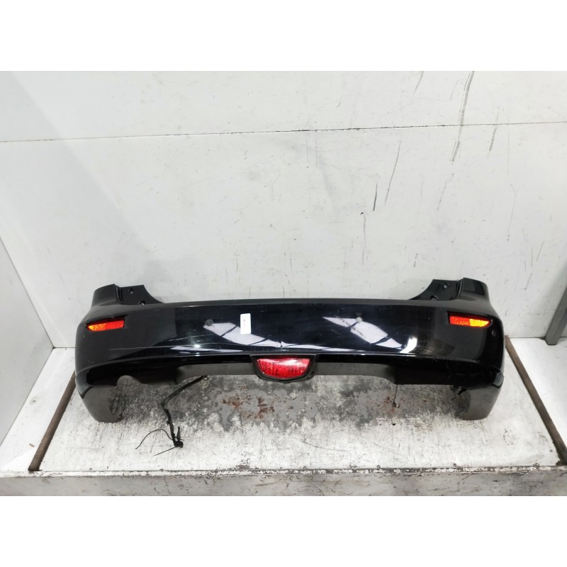 Recambio de paragolpes trasero para mazda 5 berl. (cr) referencia OEM IAM  OJO VER FOTOS TIENE DESPERFECTOS Y LLEVA SENSORES NO 