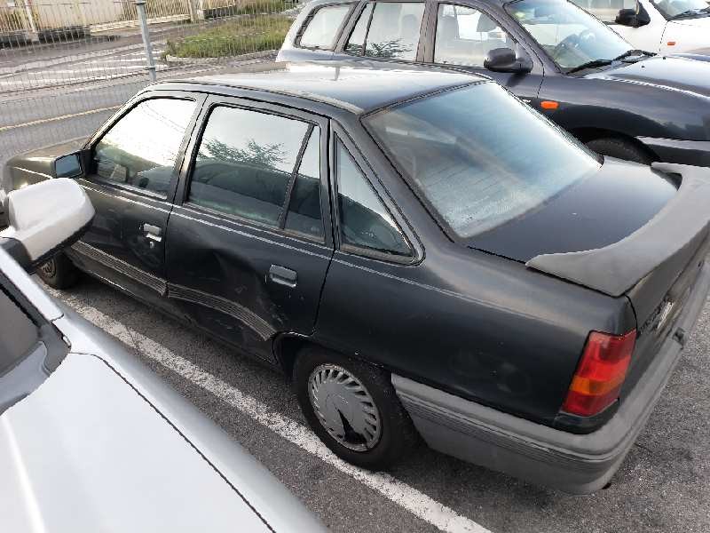 opel kadett e del año 1990