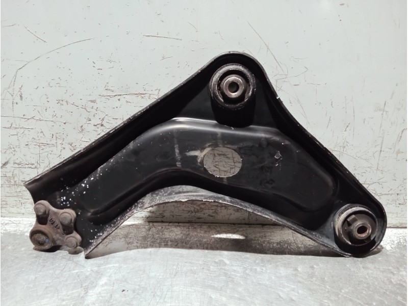 Recambio de brazo suspension inferior delantero derecho para citroen c-elysée referencia OEM IAM   