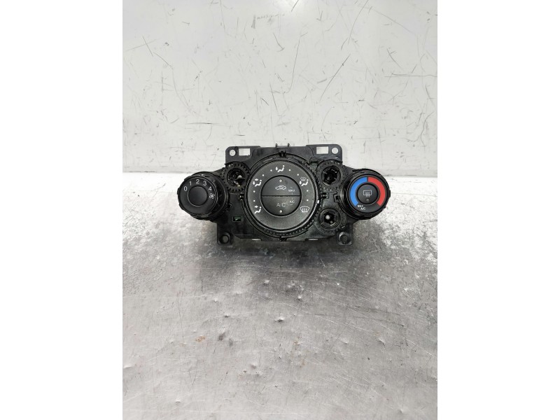 Recambio de mando calefaccion / aire acondicionado para ford fiesta (cb1) referencia OEM IAM 8A6119980AG  