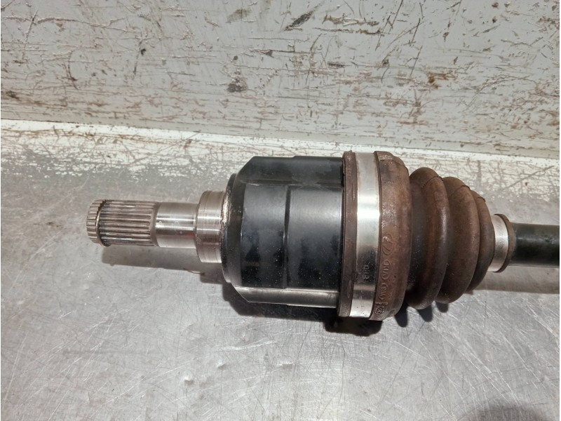 Recambio de transmision delantera izquierda para kia sportage referencia OEM IAM Y830L 495002Y830 