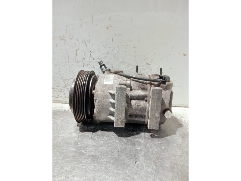 Recambio de compresor aire acondicionado para kia sportage referencia OEM IAM F500BXDAA04  