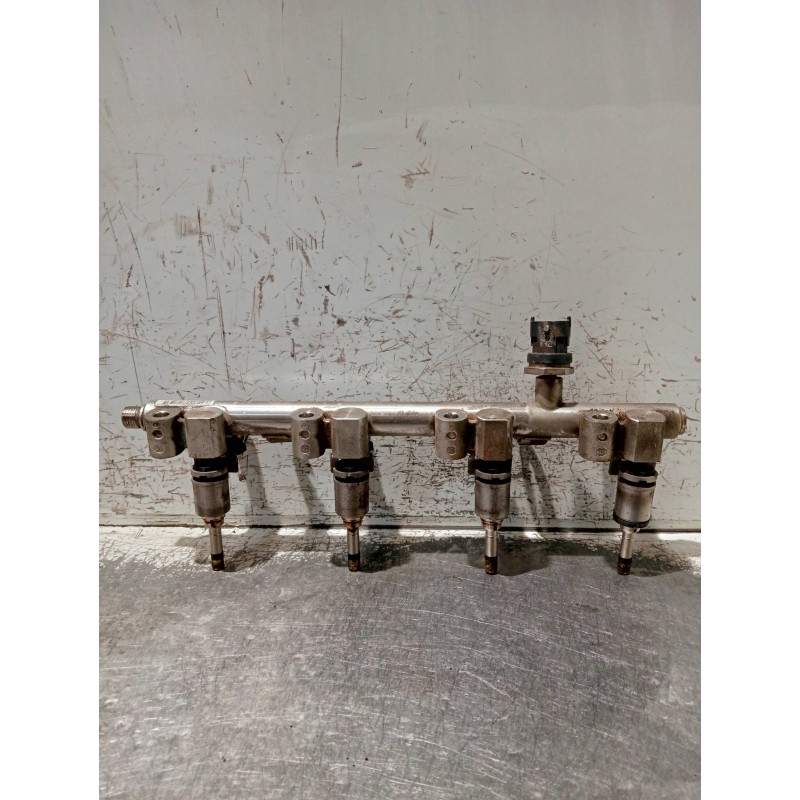 Recambio de rampa inyectora para kia sportage referencia OEM IAM 353502B110 9062040002 