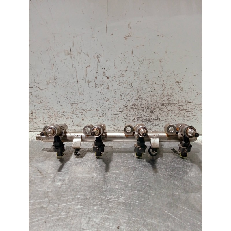 Recambio de rampa inyectora para kia sportage referencia OEM IAM 353502B110 9062040002 