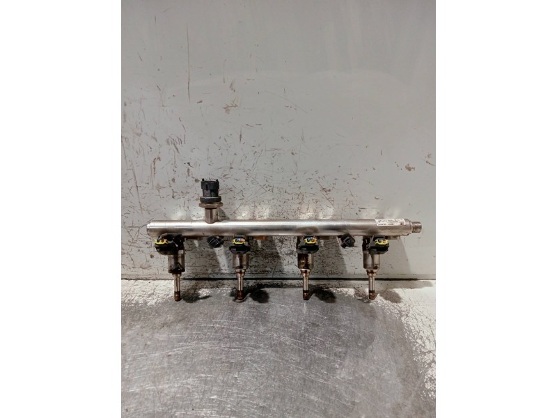 Recambio de rampa inyectora para kia sportage referencia OEM IAM 353502B110 9062040002 